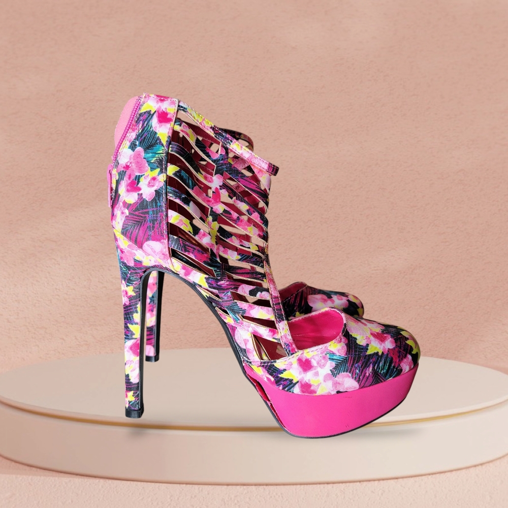 Qupid Women's Size 6 Pink Floral High Heel Shoes